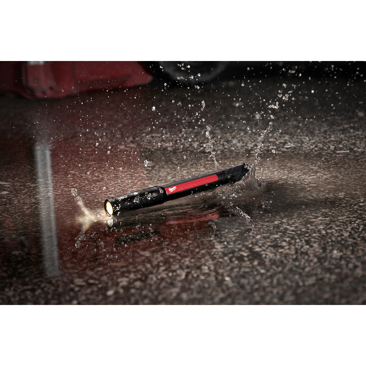 Milwaukee 2010R - Rechargeable 250L Penlight w/ Laser