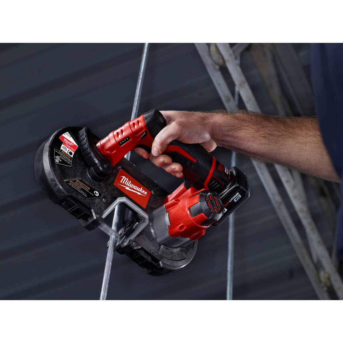 Milwaukee 2429-21XC - M12 ™ Cordless Sub-Compact Band Saw Kit