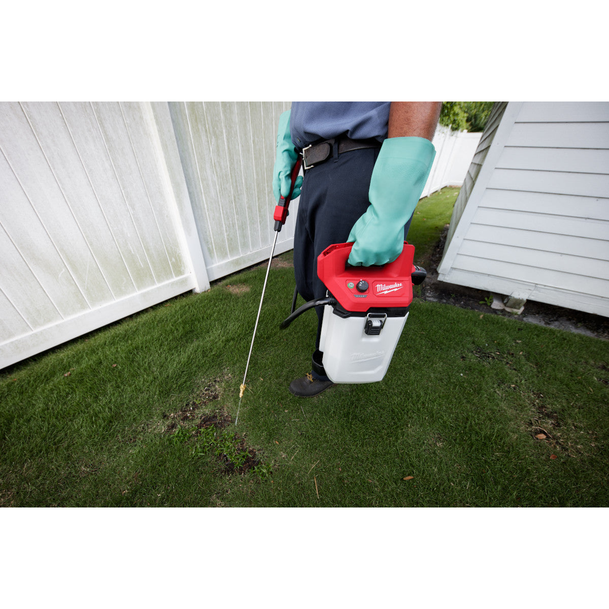 MILWAUKEE 2528-21G1  -  M12™ 1 Gallon Handheld Sprayer Kit