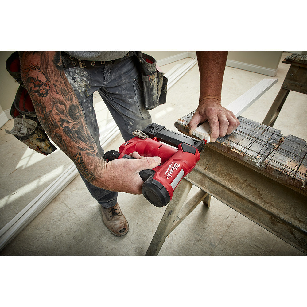 Milwaukee 2540-21 -M12™ 23 Gauge Pin Nailer Kit