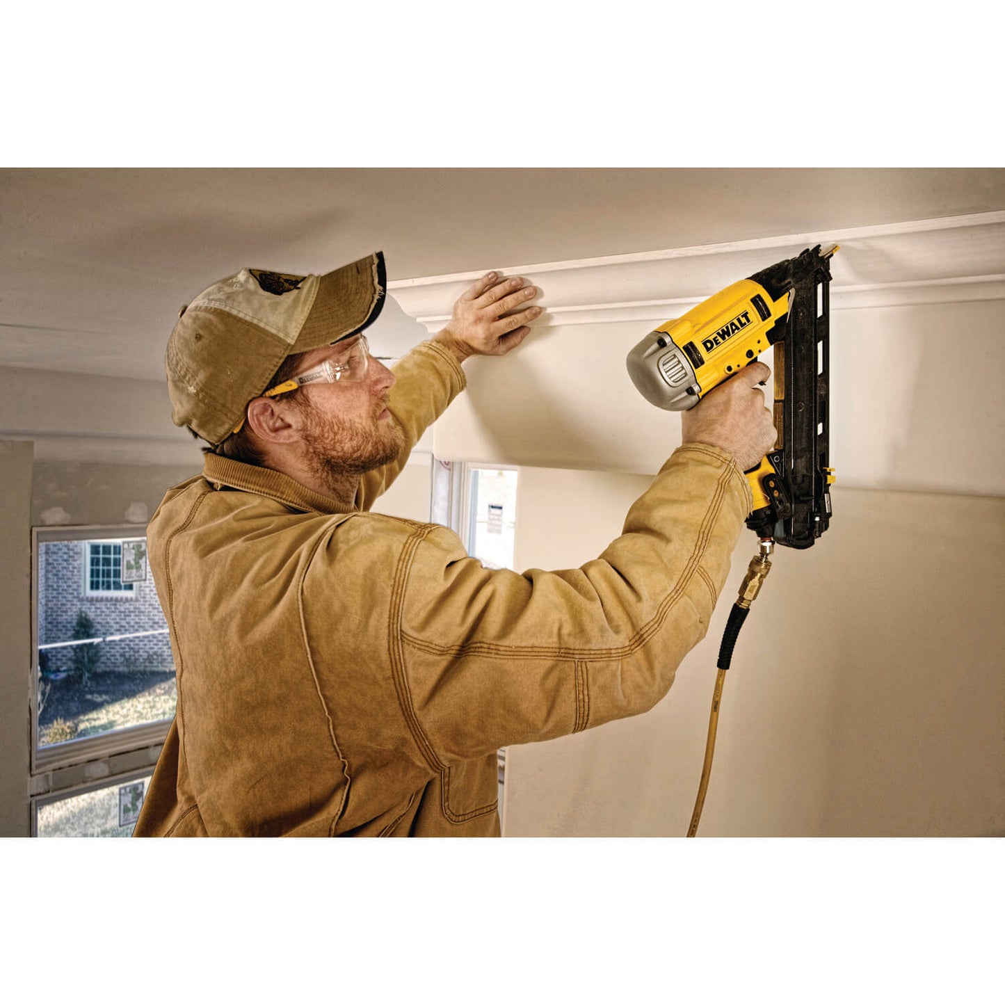 DeWalt DWFP72155  -  Precision Point Angle Finish Nailer 15 Ga.