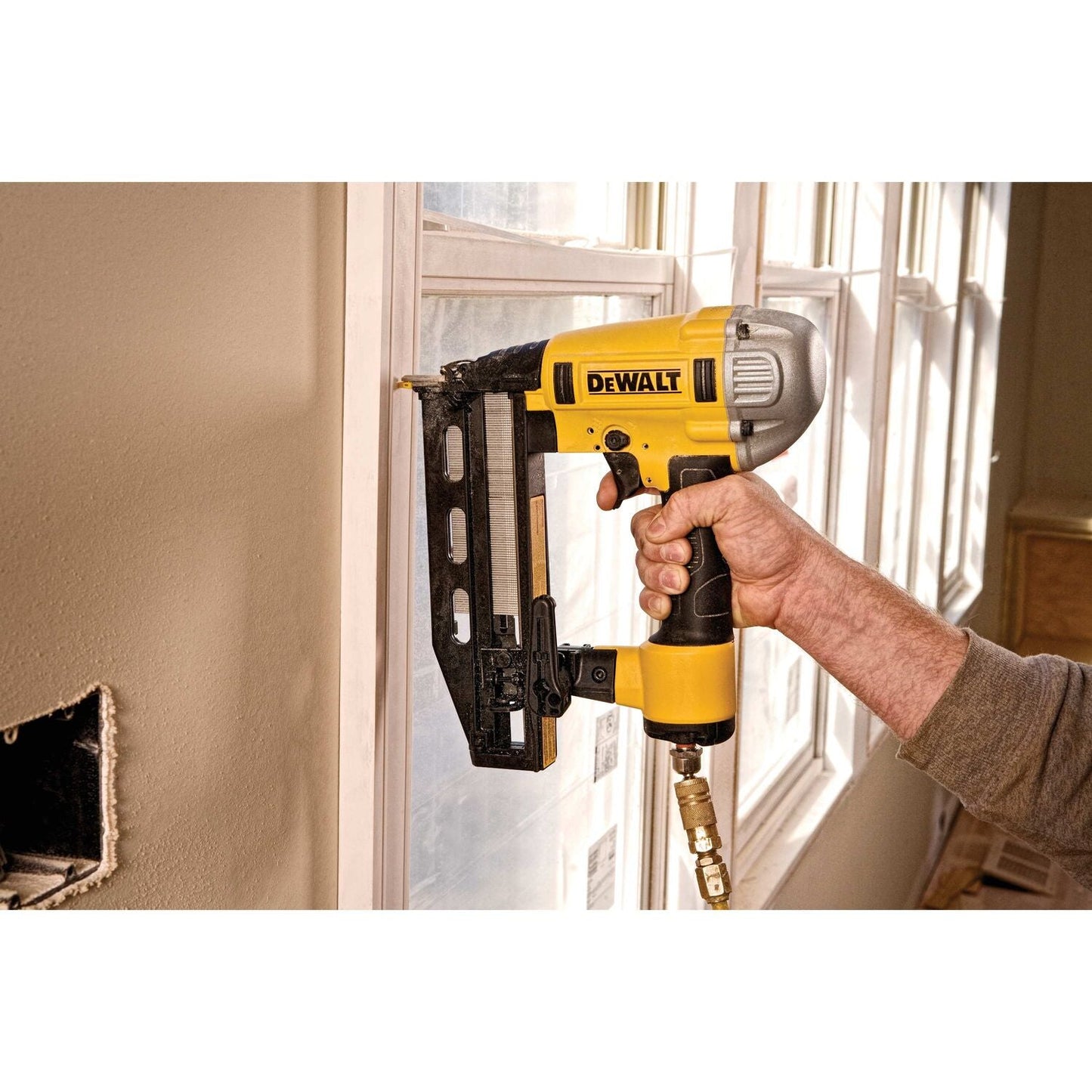 Dewalt DWFP71917 16 GA Precision Point™ Finish Nailer